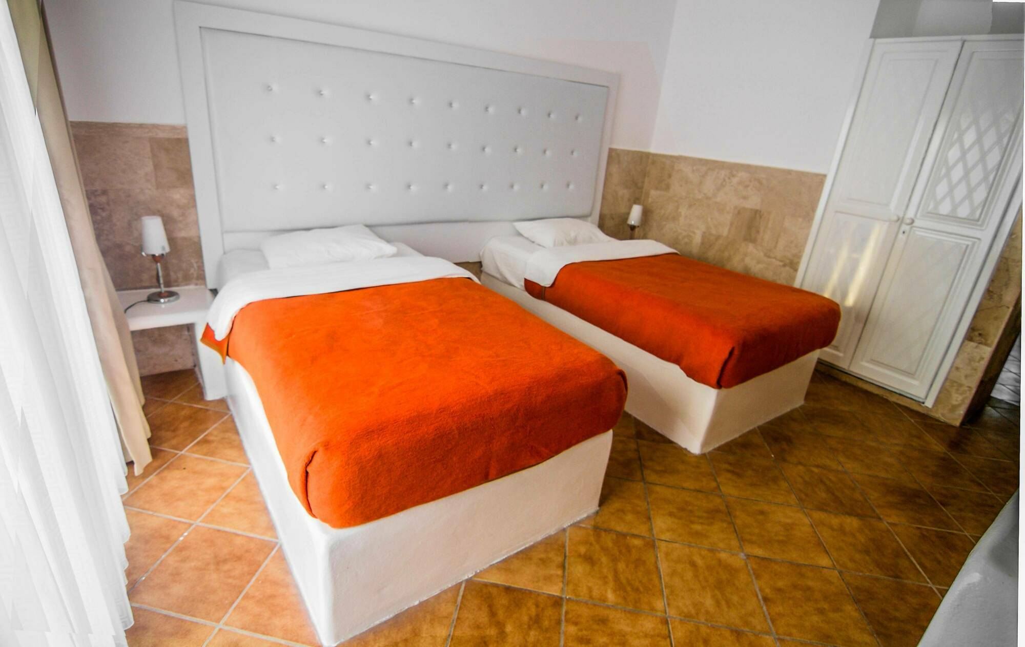 Hotel The Pine Bay Club Kyrenia  Exterior foto